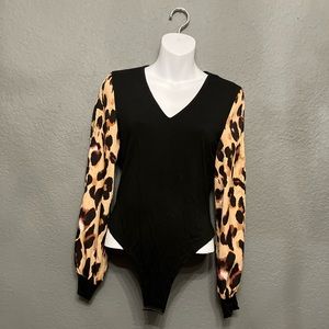 Leopard sleeved black bodysuit